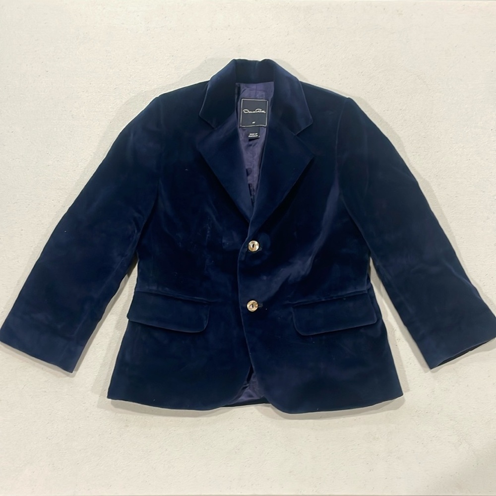 Boys Oscar de la Renta velvet blazer, dark blue, size 4Y